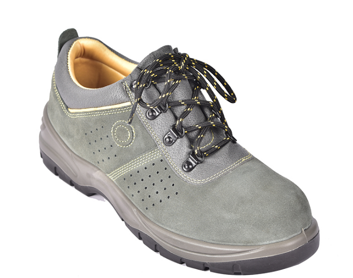 安全鞋更适合老年人穿